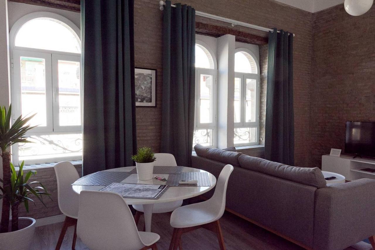Gotoseville Feria Apartments エクステリア 写真